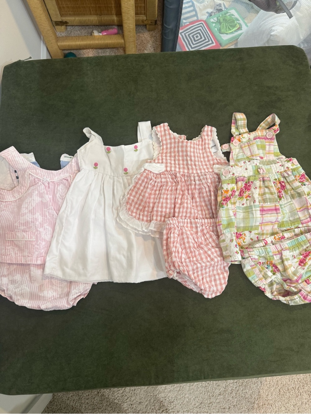 Bundle of girl’s spring sets